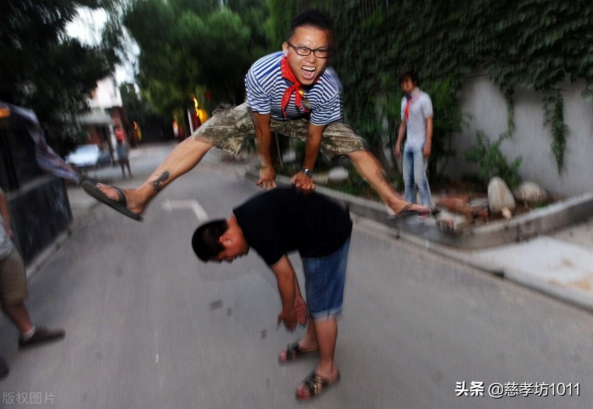 你玩的游戲_玩游戲手機屏幕變暗_玩游戲充的錢怎么能要回來