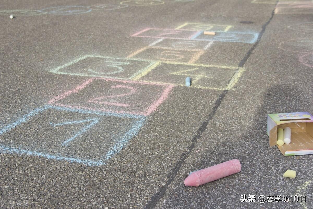 玩游戲充的錢怎么能要回來_玩游戲手機屏幕變暗_你玩的游戲